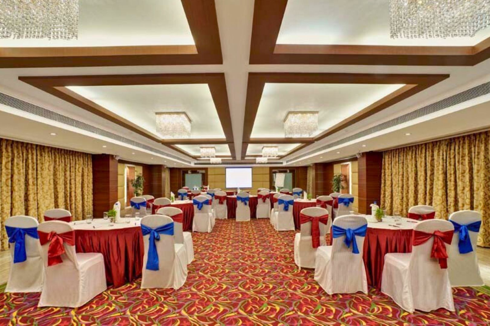 Ramada By Whydham - Prahladnagara Ahmedabad (2)