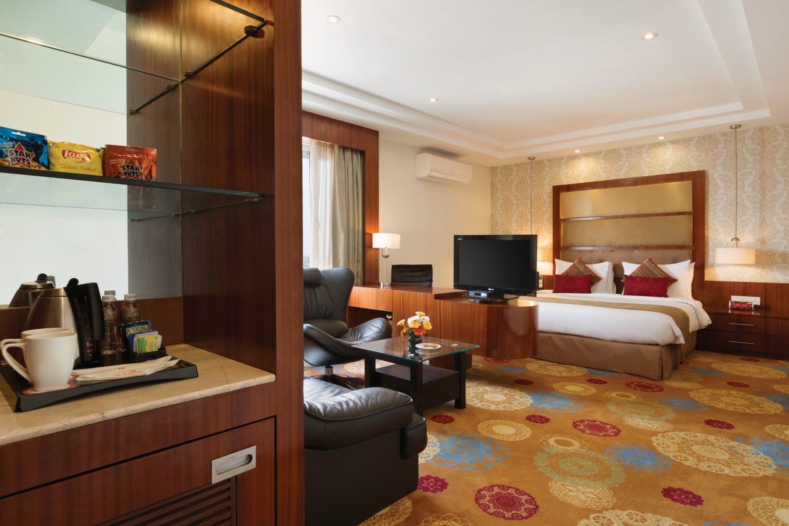 Ramada By Whydham - Prahladnagara Ahmedabad (6)