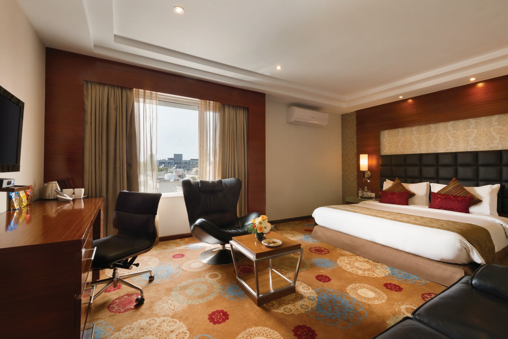 Ramada By Whydham - Prahladnagara Ahmedabad (9)